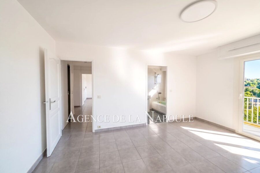 Appartement à vendre à Mandelieu-la-napoule — Vue nature — photo 19
