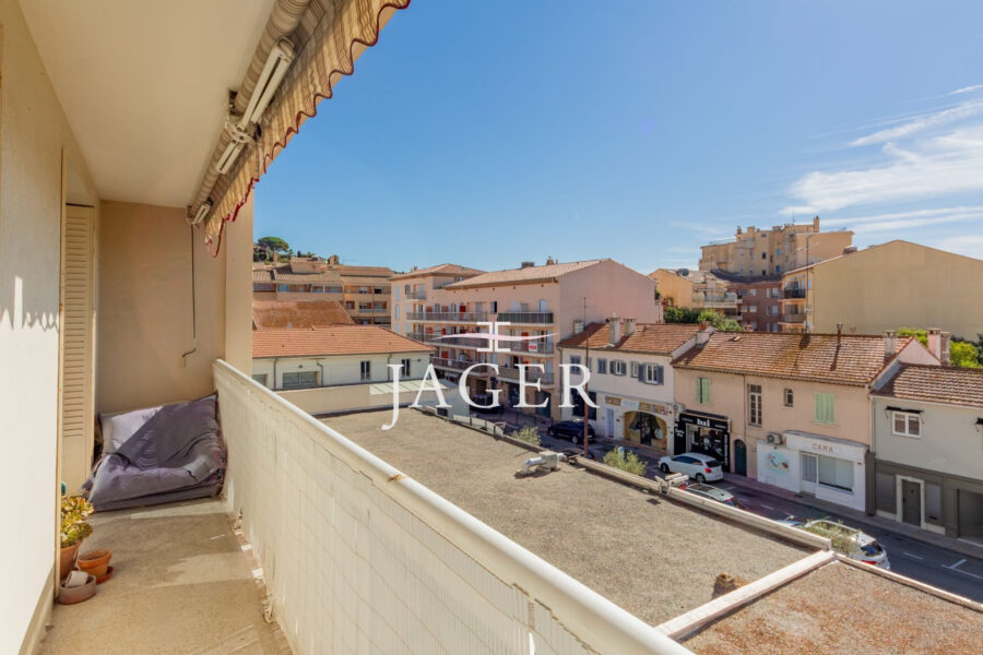 Appartement à vendre à Sainte-Maxime — Vue sur la ville — photo 5