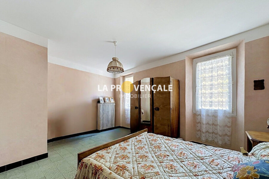 Maison à vendre à Trets — Vue sur la ville — photo 10