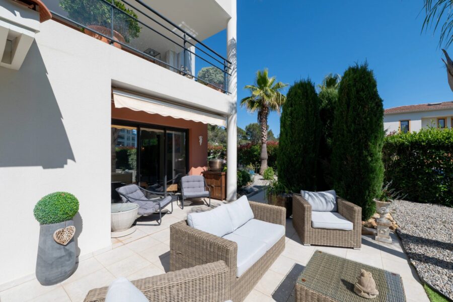 Appartement à vendre à Saint-raphaël — Vue parc & jardin — photo 17
