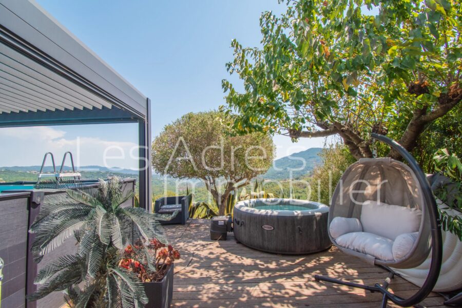 Maison à vendre à Les adrets-de-l&rsquo;estérel — Vue mer — photo 4