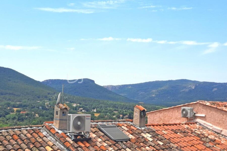 Maison à vendre à Bagnols en foret — Vue montagne — photo 1