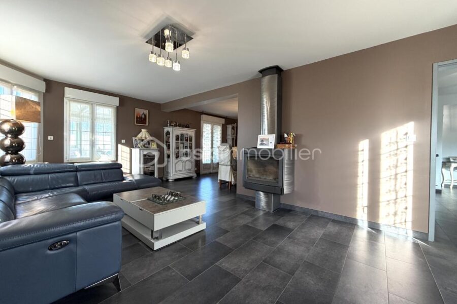 Maison à vendre à Nanteuil les meaux — Vue sur la ville — photo 7