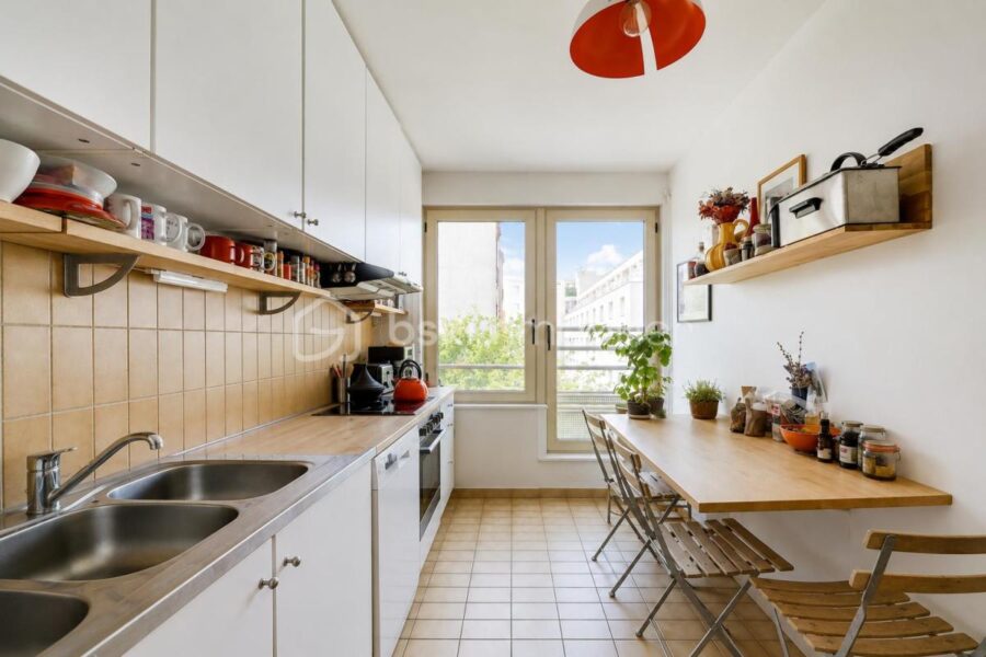 Appartement à vendre à Paris 15e arrondissement — Vue sur la ville — photo 7
