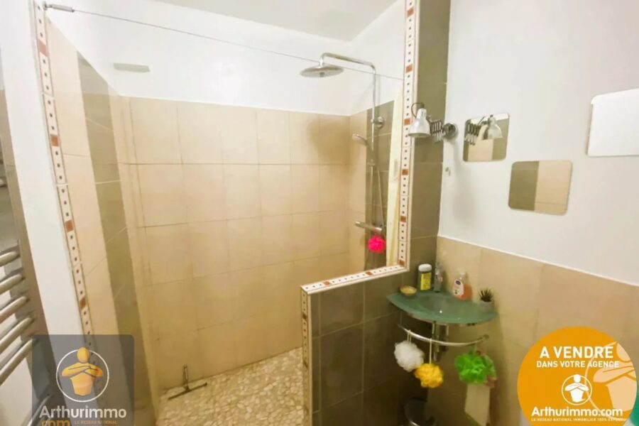 Maison à vendre à Le Lavandou — Vue montagne — photo 11