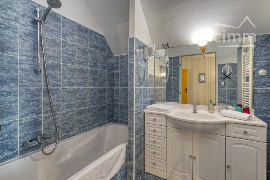 Maison à vendre à Les abrets en dauphiné — Vue montagne — photo 28