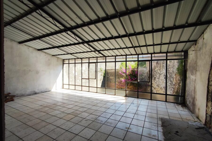 Maison à vendre à Mirebeau — Vue parc & jardin — photo 9