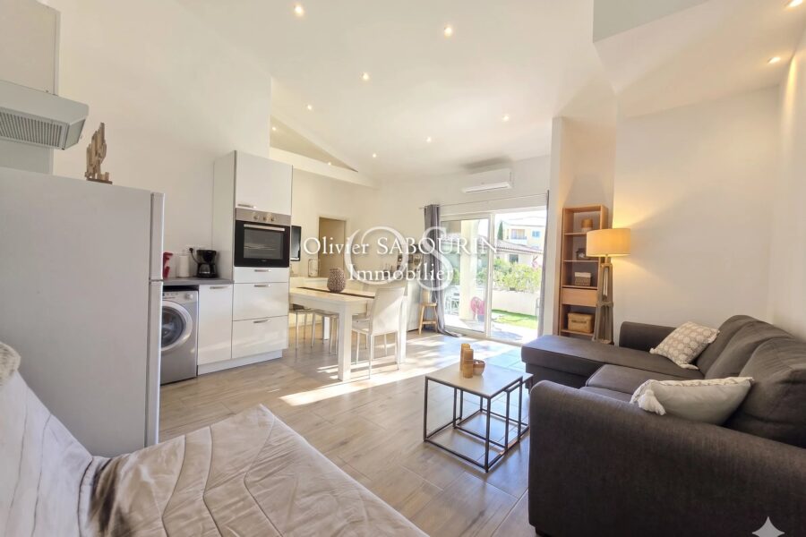 Appartement à vendre à Roquebrune-sur-argens — Vue mer — photo 3