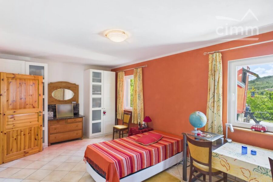 Maison à vendre à Lagorce — Vue montagne — photo 11