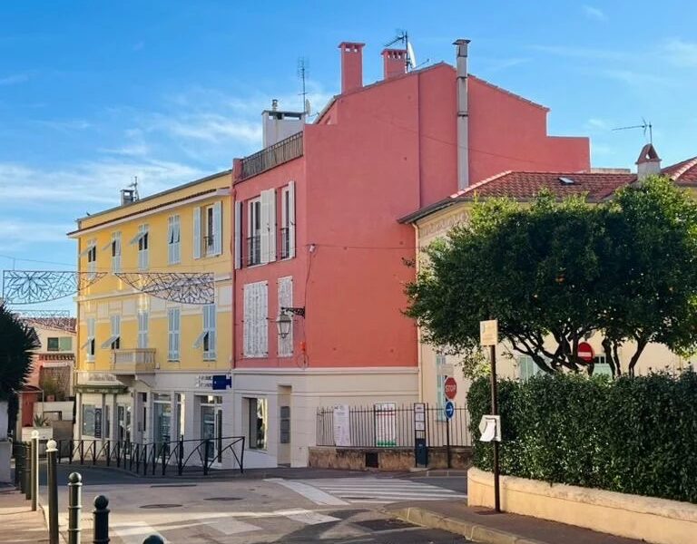 Appartement à vendre à Saint-jean-cap-ferrat — Vue sur la ville — photo 3