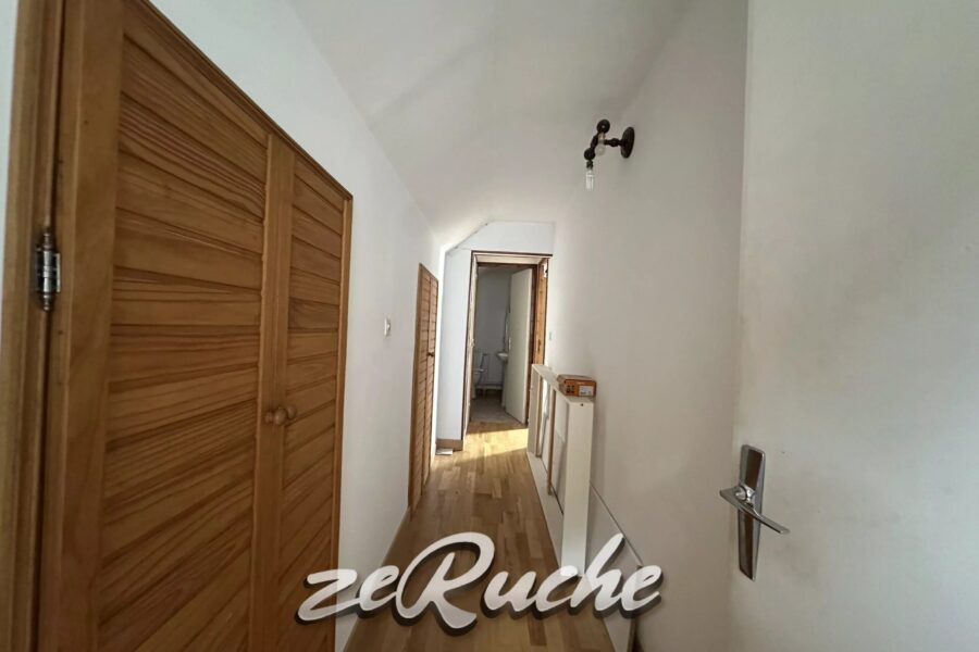 Maison à vendre à La chapelle-du-bois-des-faulx — Vue parc — photo 10