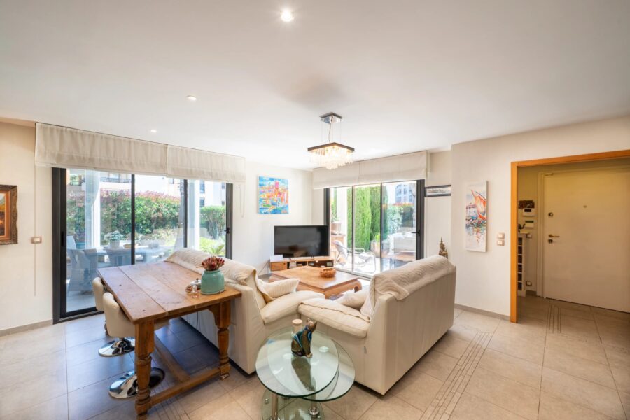 Appartement à vendre à Saint-raphaël — Vue parc & jardin — photo 3