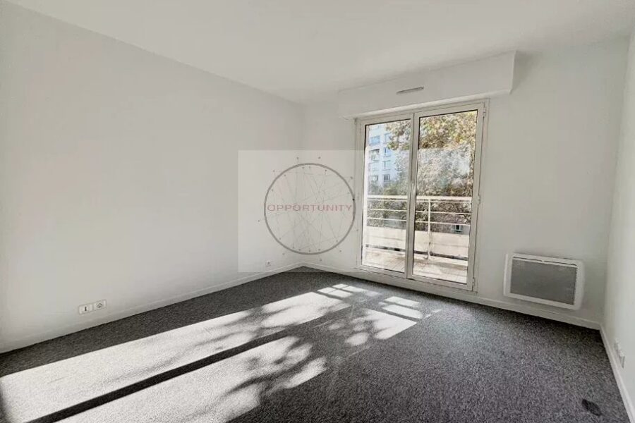 Appartement à vendre à Paris 12ème — Vue sur la ville — photo 5