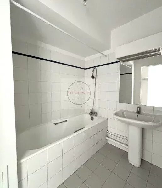 Appartement à vendre à Paris 12ème — Vue sur la ville — photo 7