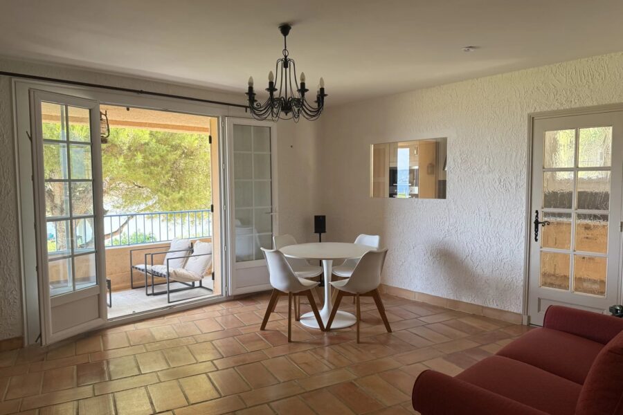 Appartement à vendre à Cavalaire-sur-mer — Vue mer — photo 2