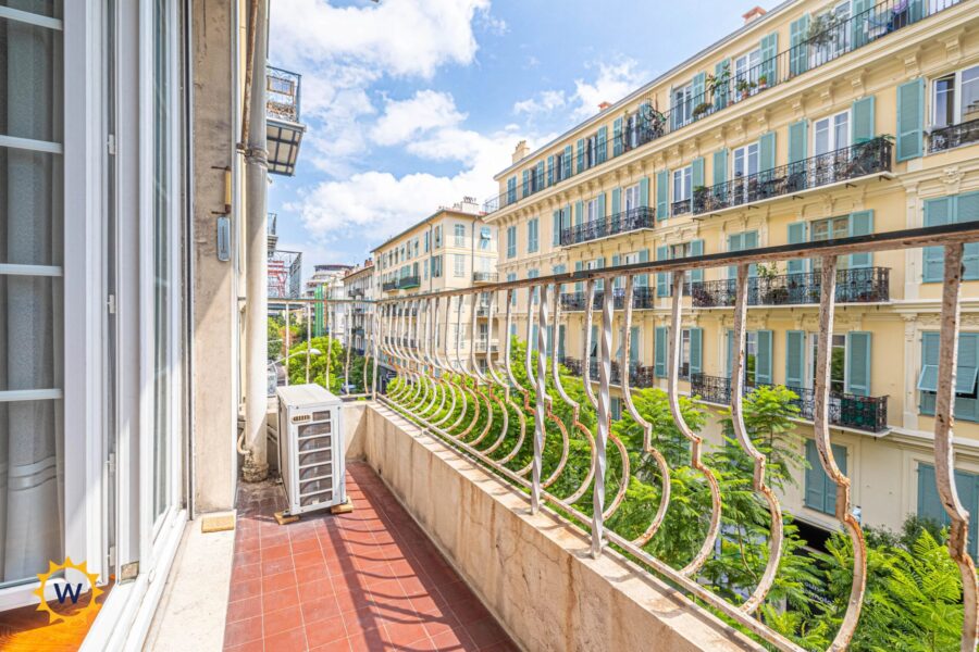 Appartement à louer à Nice — Vue sur la ville — photo 1