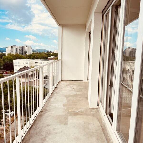 Appartement à vendre à Besancon — Vue sur la ville — photo 8