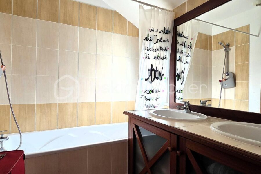 Maison à vendre à L aiguillon sur vie — Vue bassin — photo 8