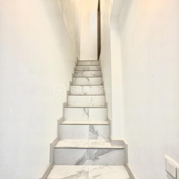 Appartement à vendre à Nimes — Vue sur la ville — photo 9