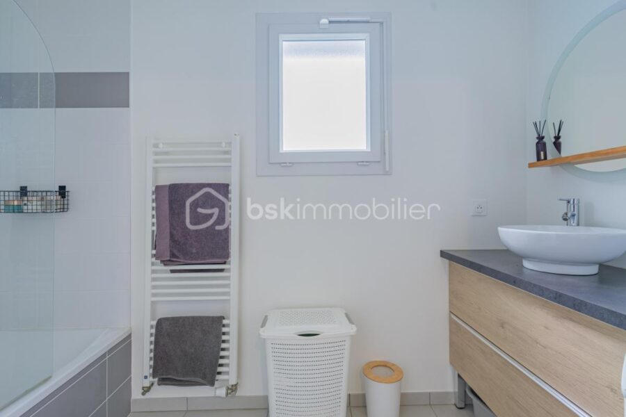 Appartement à vendre à Aix les bains — Vue montagne — photo 8