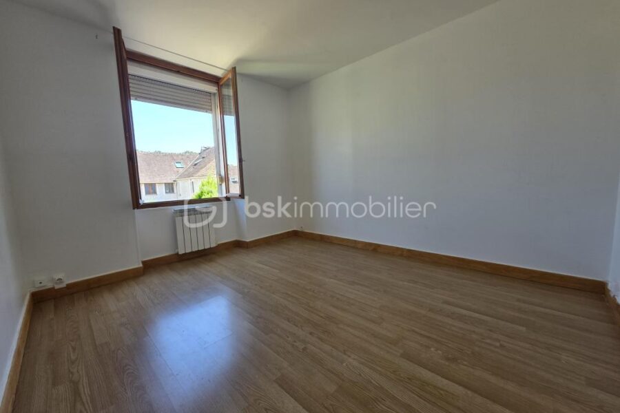 Appartement à vendre à Egreville — Vue monument — photo 9