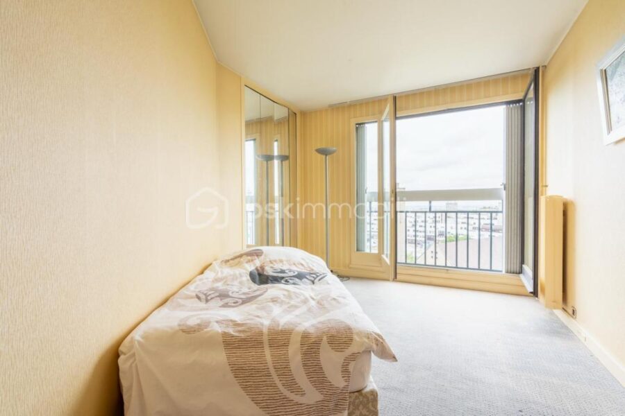 Appartement à vendre à Paris 19e arrondissement — Vue sur la ville — photo 8