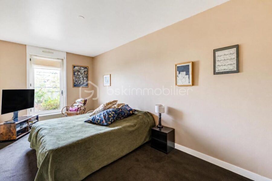 Appartement à vendre à Paris 15e arrondissement — Vue sur la ville — photo 8