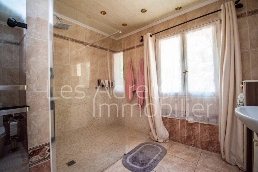 Maison à vendre à Les adrets-de-l&rsquo;estérel — Vue montagne — photo 13