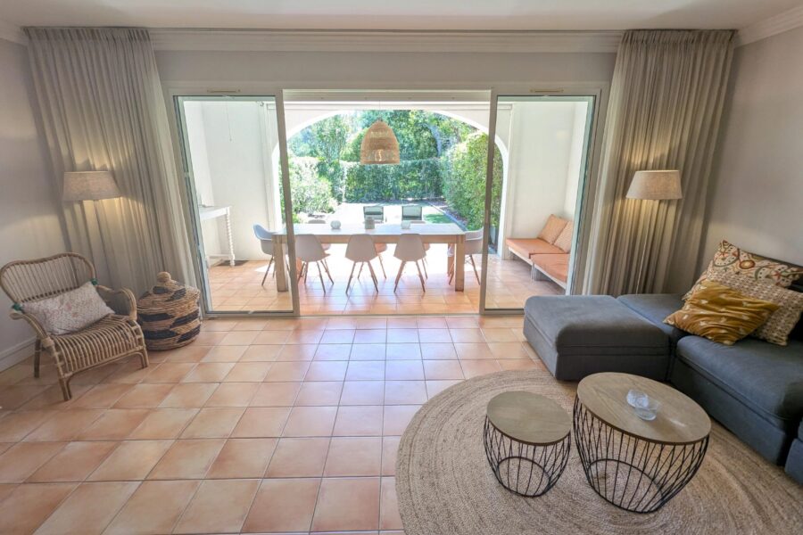 Maison à vendre à Grimaud — Vue parc & jardin — photo 4
