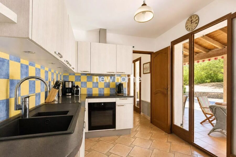 Maison à vendre à Lorgues — Vue parc & jardin — photo 6