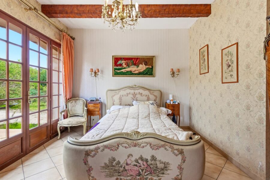 Maison à vendre à Roquebrune-sur-argens — Vue montagne — photo 8