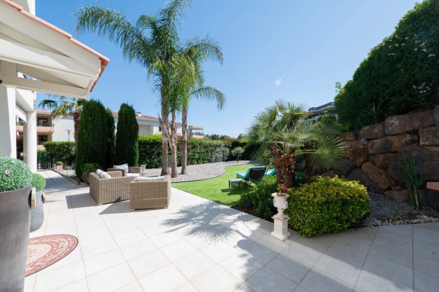 Appartement à vendre à Saint-raphaël — Vue parc & jardin — photo 2