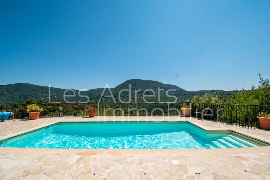 Maison à vendre à Les adrets-de-l&rsquo;estérel — Vue montagne — photo 4