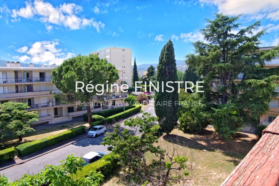 Appartement à vendre à Draguignan — Vue parc & jardin — photo 1