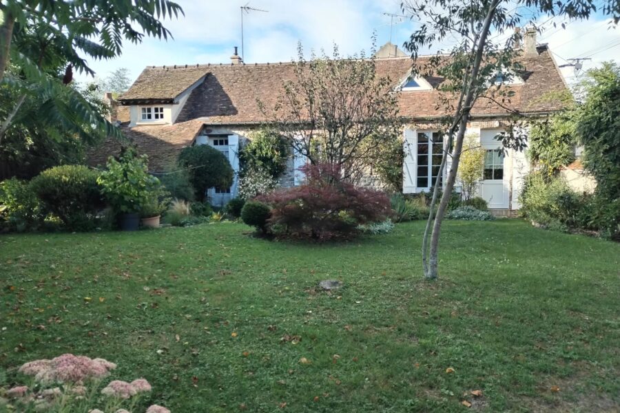 Maison à vendre à Villebéon — Vue parc & jardin — photo 2