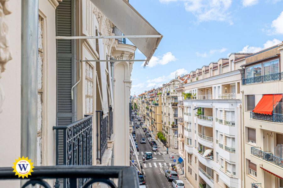 Appartement à louer à Nice — Vue sur la ville — photo 1