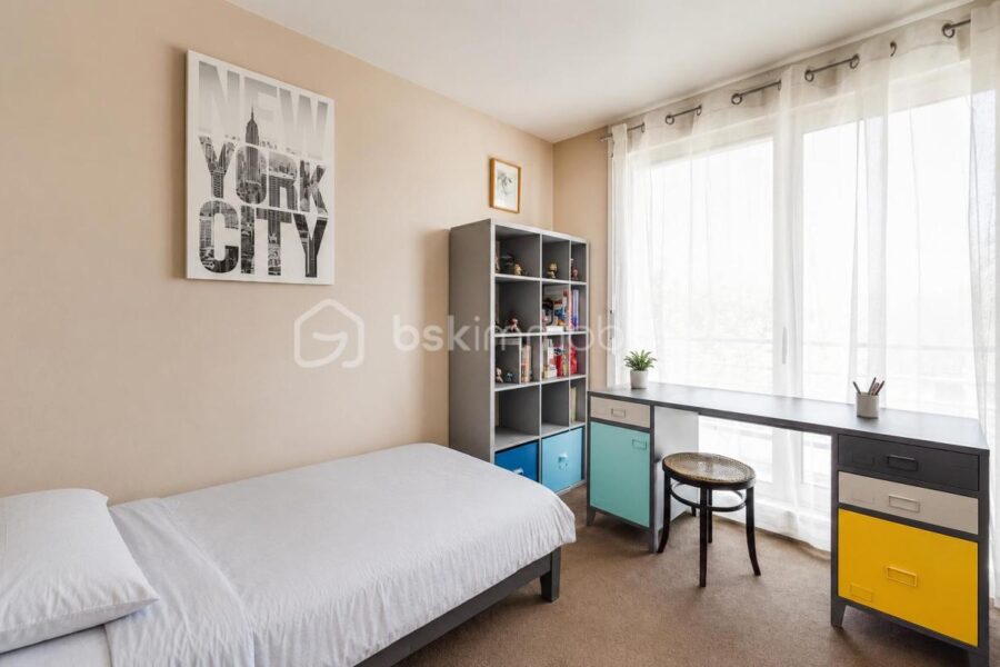 Appartement à vendre à Paris 15e arrondissement — Vue sur la ville — photo 9