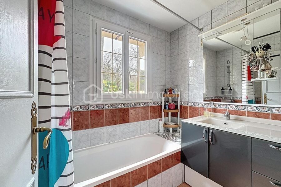 Maison à vendre à Thorigny sur marne — Vue parc & jardin — photo 9