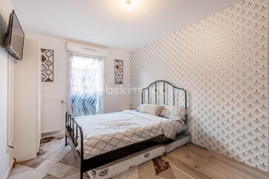 Appartement à vendre à Thiais — Vue parc & jardin — photo 9