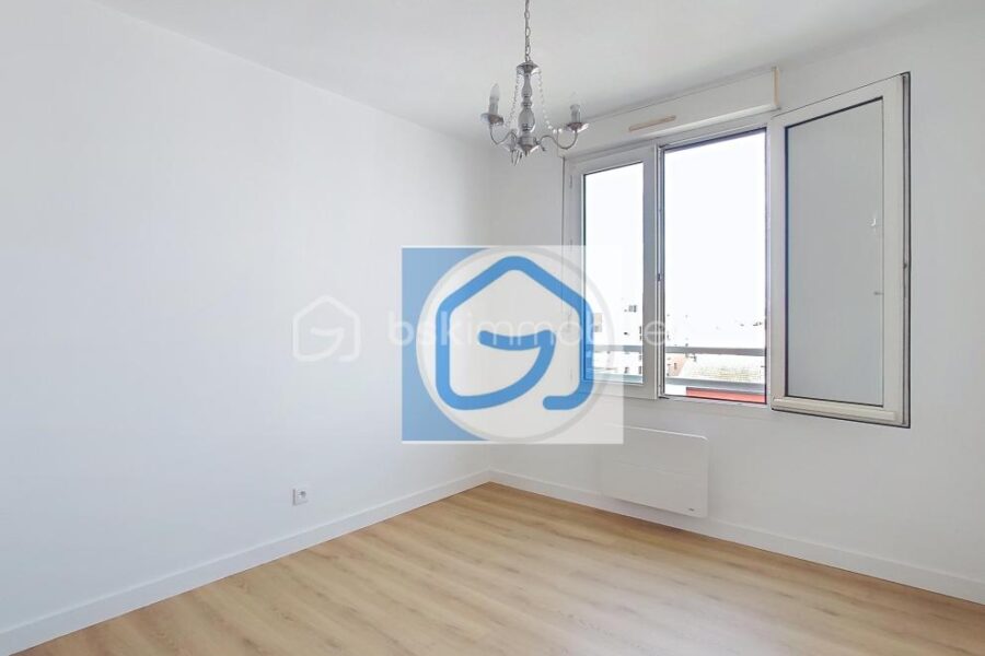 Appartement à vendre à Villeurbanne — Vue sur la ville — photo 9