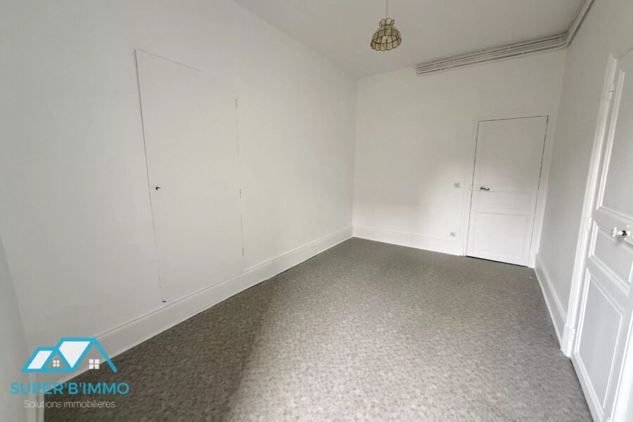 Appartement à vendre à Brioude — Vue sur la ville — photo 11