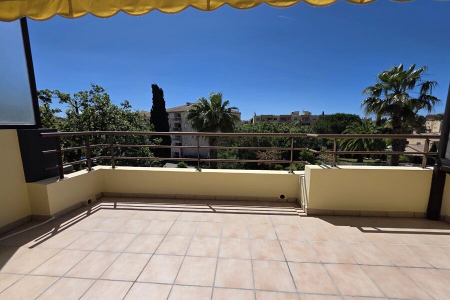 Appartement à vendre à Fréjus — Vue parc & jardin — photo 2