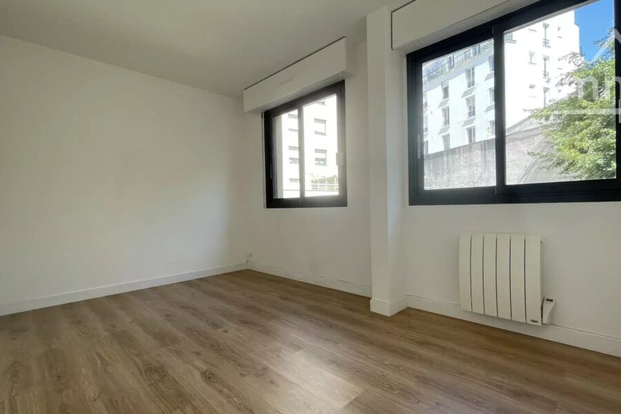 Appartement à vendre à Paris 19ème — Vue parc — photo 8