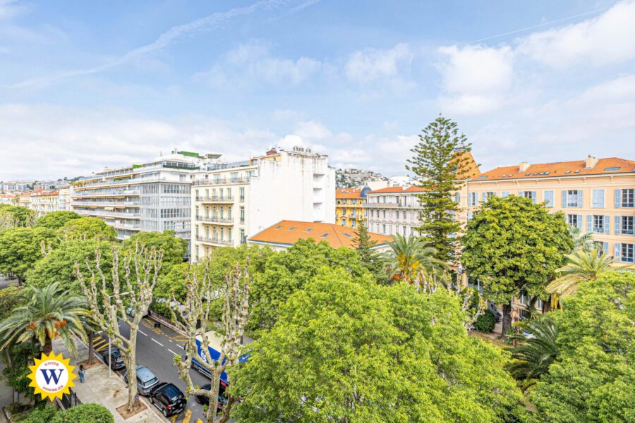 Appartement à vendre à Nice — Vue sur la ville — photo 1