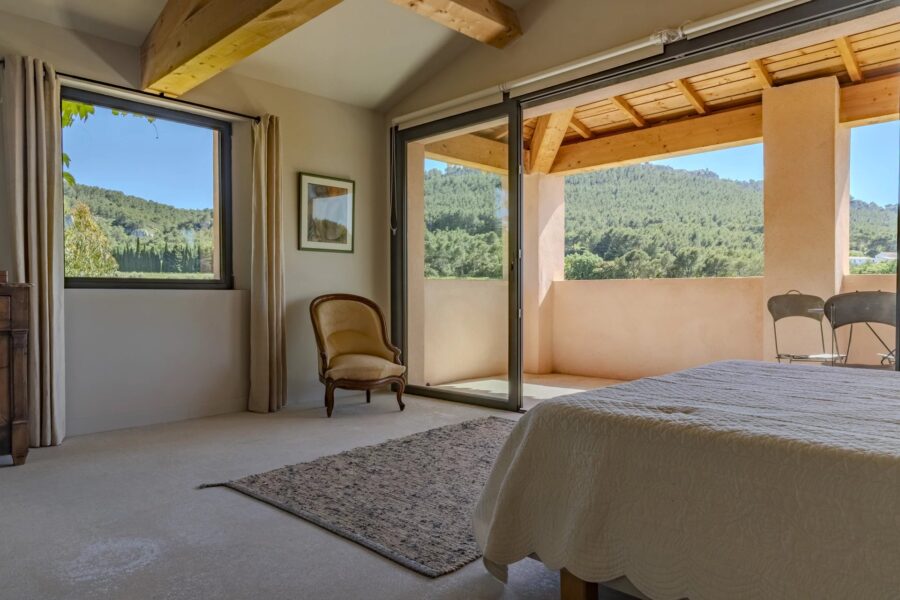 Maison à vendre à Roquefort-la-bédoule — Vue montagne — photo 11