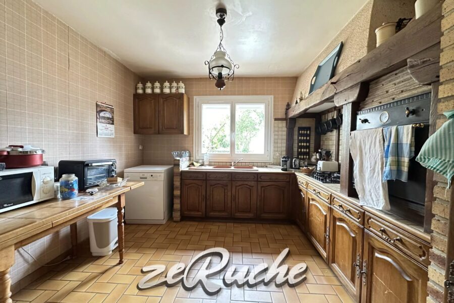 Maison à vendre à La chapelle-du-bois-des-faulx — Vue parc — photo 6