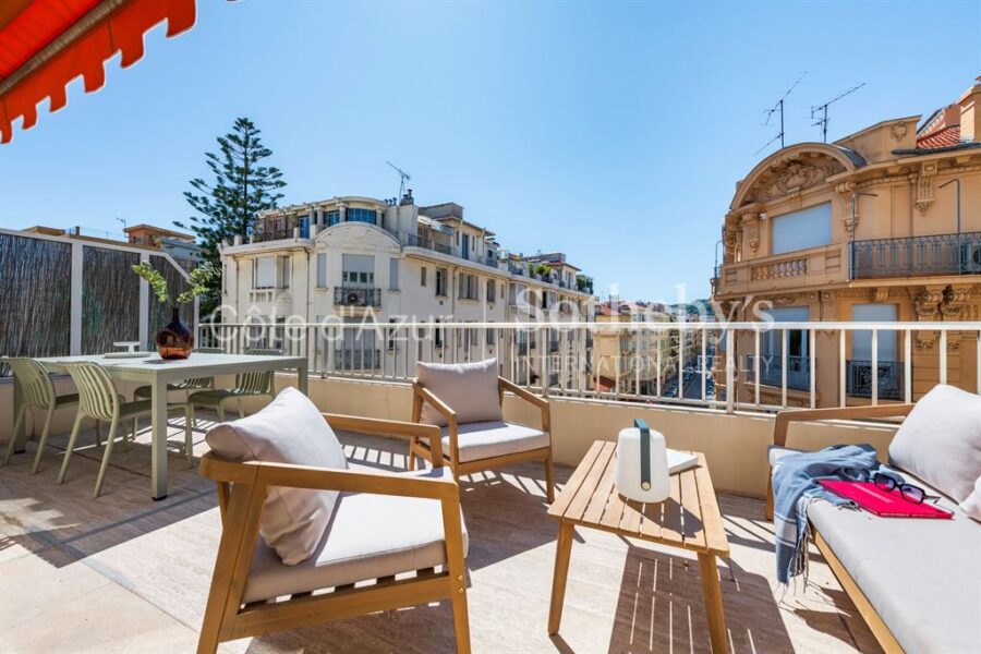 Appartement à vendre à Nice — Vue sur la ville — photo 3