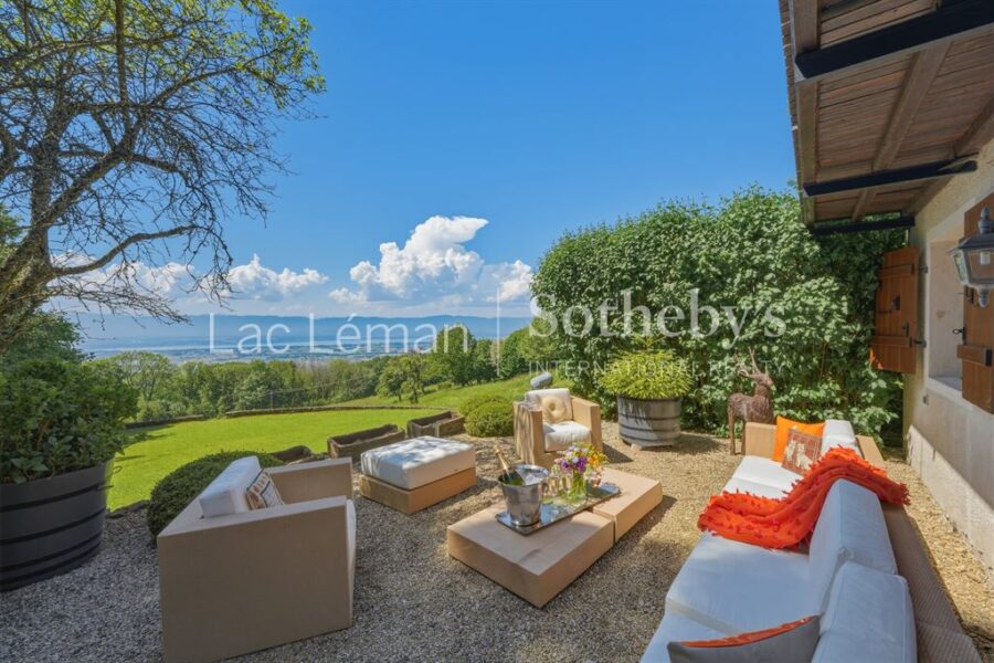 Maison à vendre à Cranves sales — Vue lac — photo 1