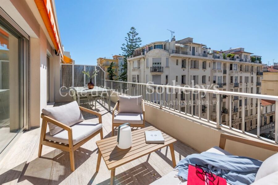 Appartement à vendre à Nice — Vue sur la ville — photo 2