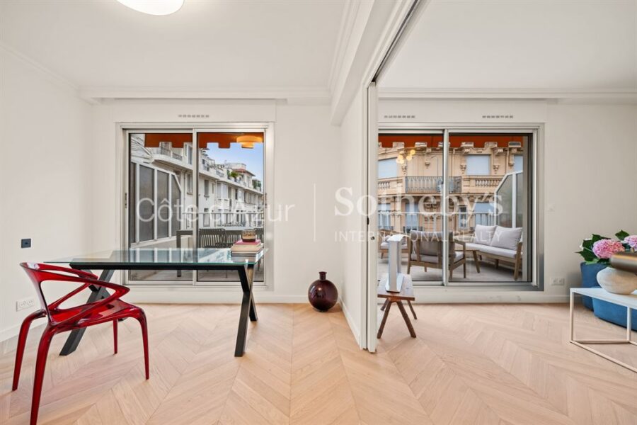 Appartement à vendre à Nice — Vue sur la ville — photo 3